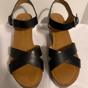 Tommy Hilfiger Black Leather Wooden Wedge Sandals Women’s Size 9